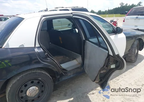 2009 Ford Crown Victoria Police Interceptor z USA, uszkodzony, nr VIN 2FAHP71V69X141094